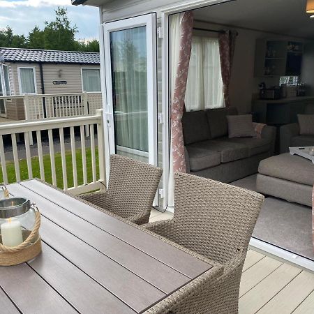Lake District Prestige Caravan, 3 Bedrooms, Sleeps 8 On Haven Holiday Park Flookburgh Exterior photo