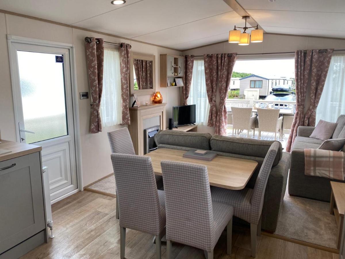 Lake District Prestige Caravan, 3 Bedrooms, Sleeps 8 On Haven Holiday Park Flookburgh Exterior photo