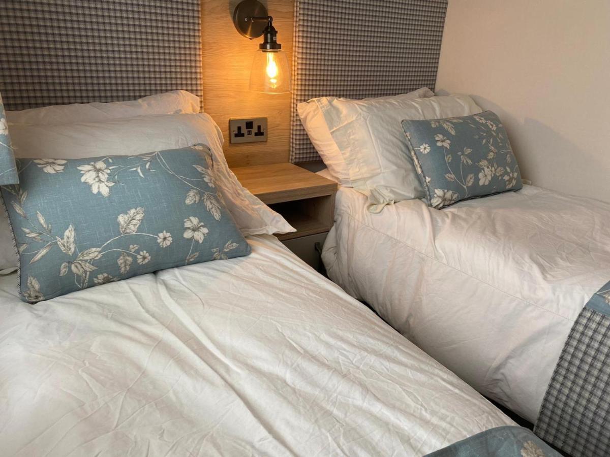 Lake District Prestige Caravan, 3 Bedrooms, Sleeps 8 On Haven Holiday Park Flookburgh Exterior photo