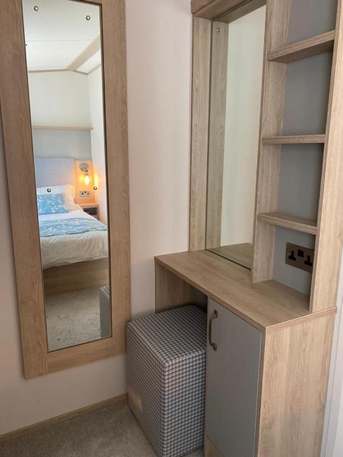 Lake District Prestige Caravan, 3 Bedrooms, Sleeps 8 On Haven Holiday Park Flookburgh Exterior photo